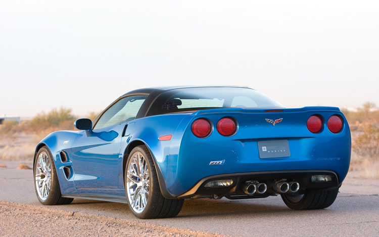 112_0802_01z+2009_chevrolet_corvette_ZR1+rear_three_quarter_view.jpg